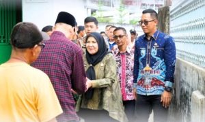 Wali-Kota-Bantu-Korban-Kebakaran-di-Kecamatan-Bumi-Waras0-e1760693776718