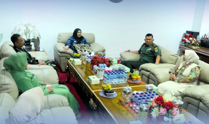 Wali-Kota-Eva-Dwiana-Terima-Kunjungan-Pangdam