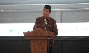 Rektor uin ril closeup